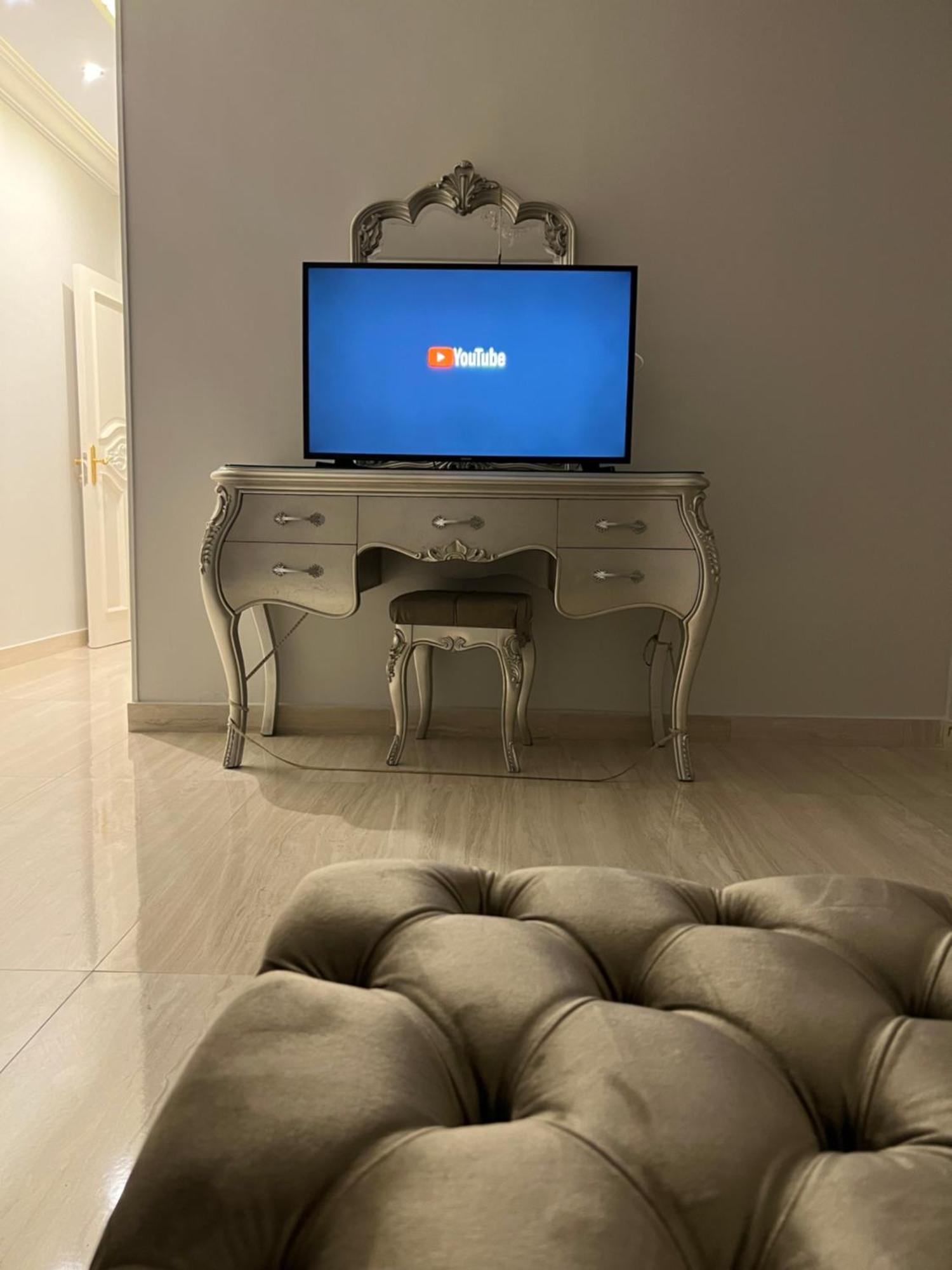 Apartment New Brand New جديدة أول استخدام *
